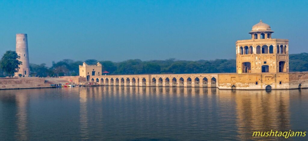 full view of hiran minar